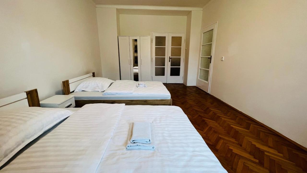 Apartmán Cosy Flat In The Heart Of Praha Exteriér fotografie